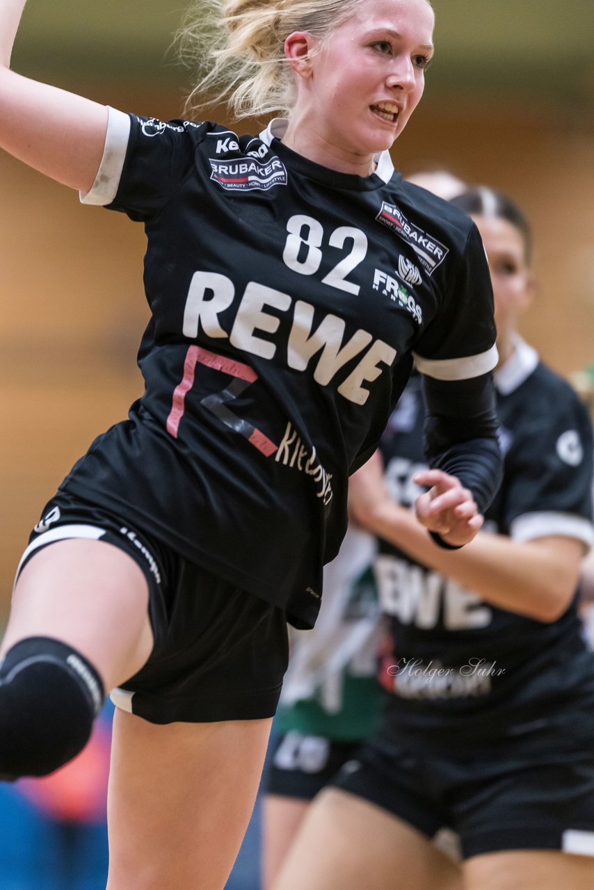 Bild 228 - wBJ SV Henstedt Ulzburg - TuRa Meldorf : Ergebnis: 22:38